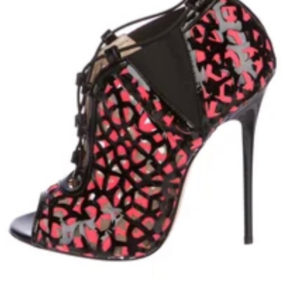 Jimmy Choo black patent leather and pink neoprene booties size 38.5 - Picture 2 of 10